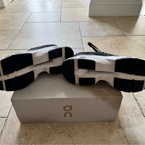 On cloud pulse in great condition size 7 women’s. - Picture 6 of 6